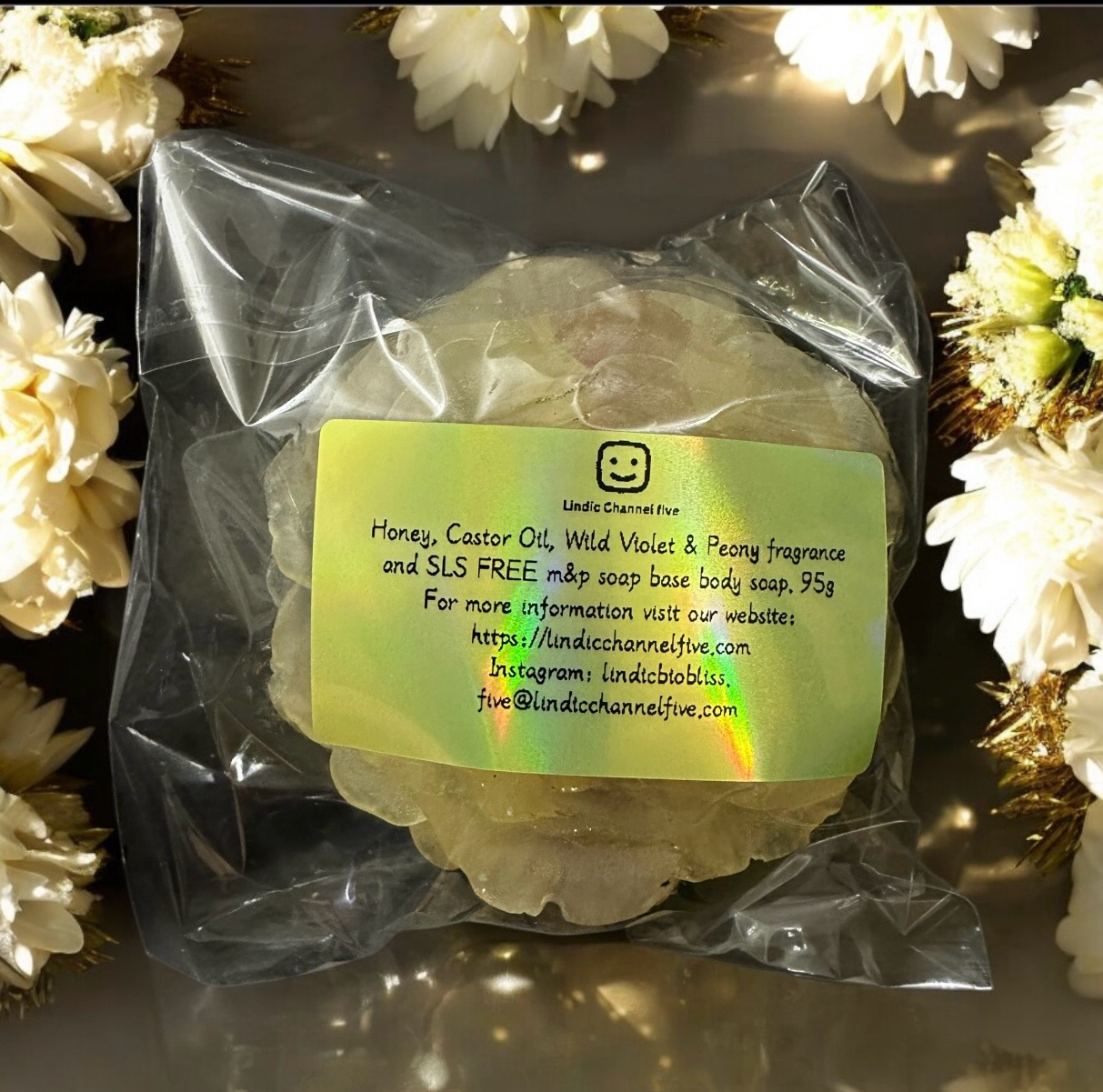 Honey, Castor Oil, Wild Violet, Glitter SLS FREE body soap 95g