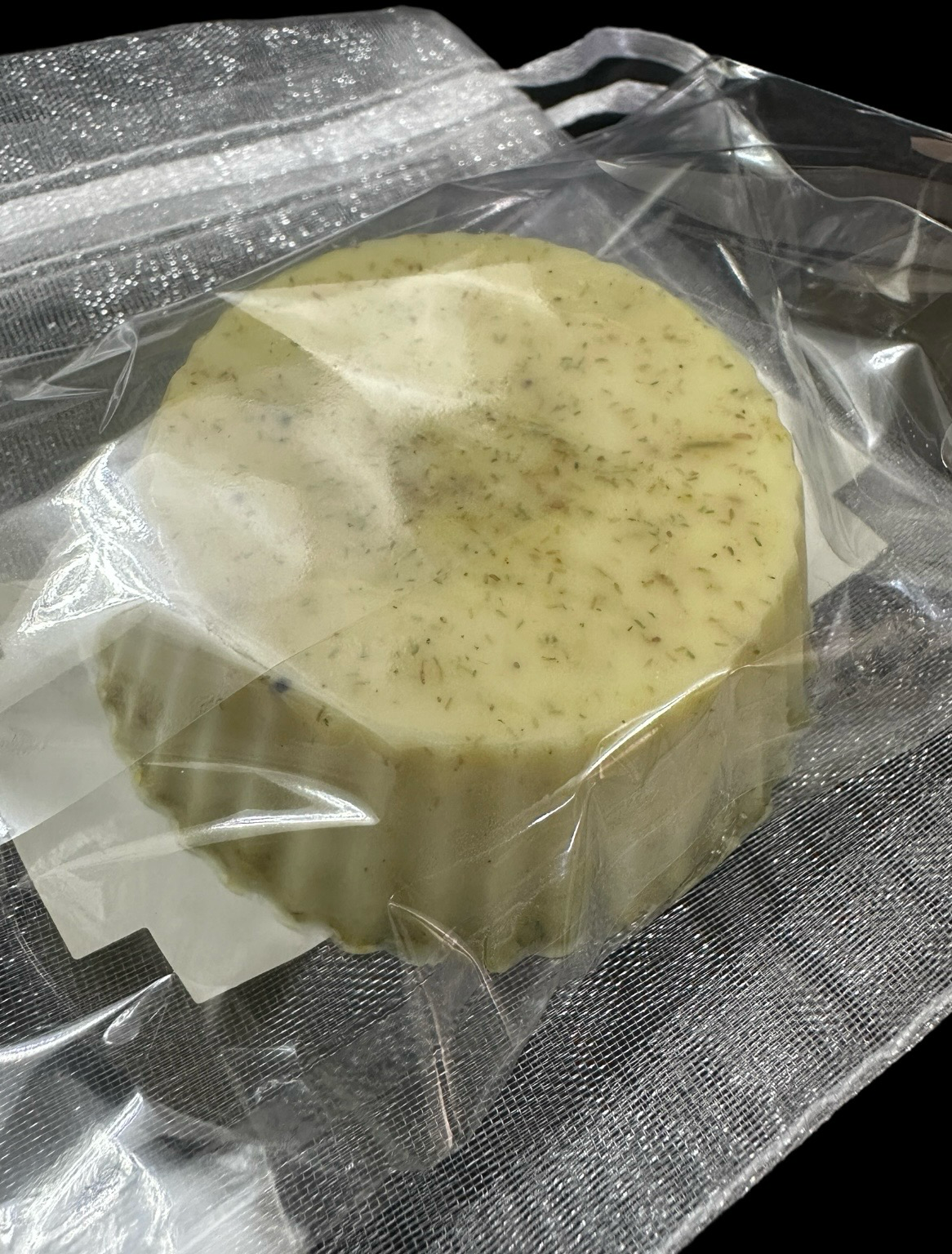 Natural Chamomile Flowers, Castor Oil & Honey Body Soap 43g