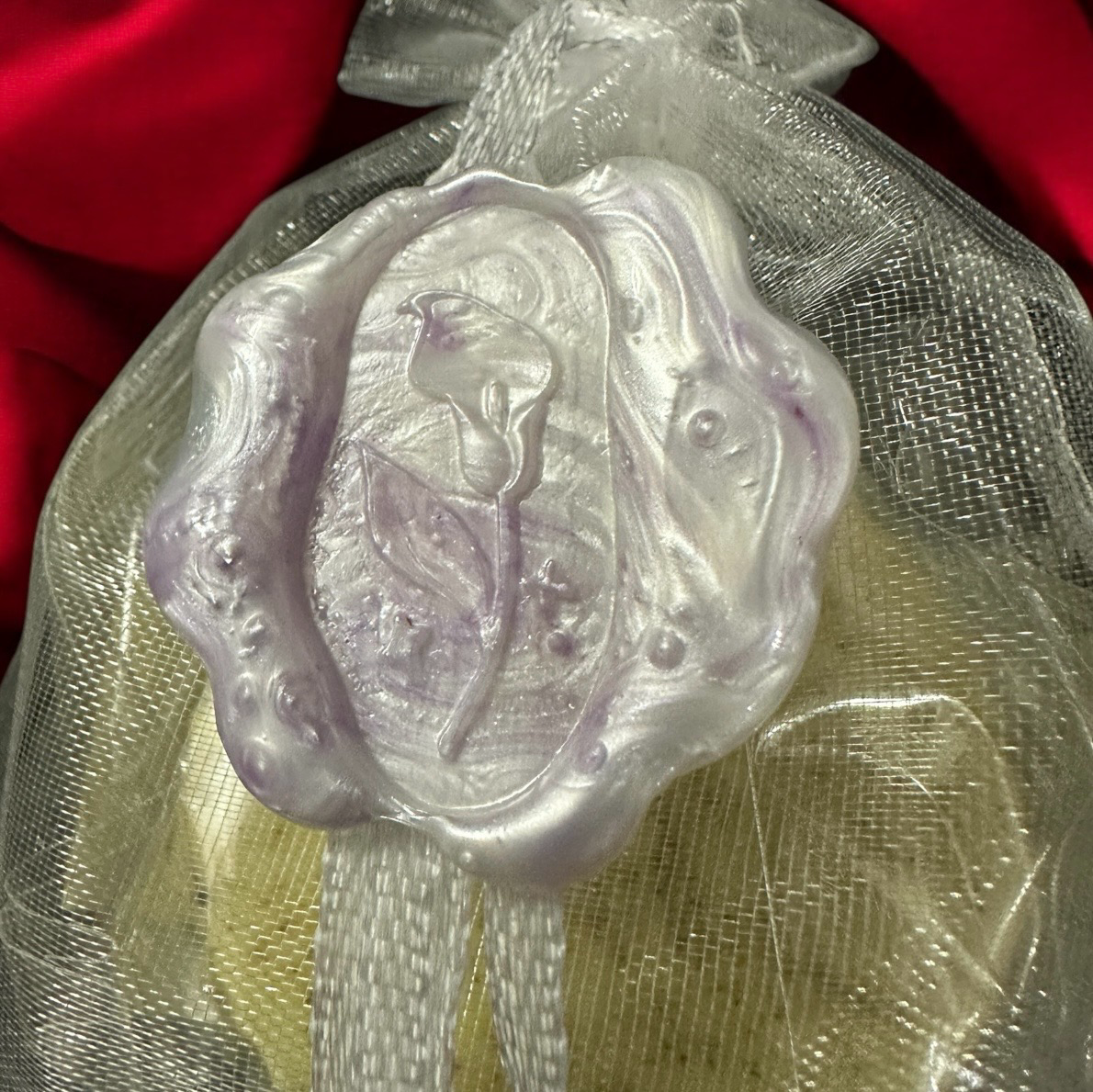Natural Chamomile Flowers, Castor Oil & Honey Body Soap 43g