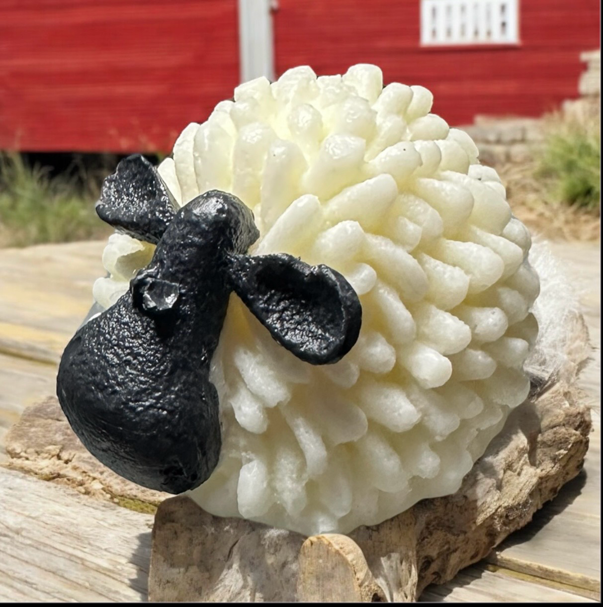 Oud & Purple Patchouli, Velvet Sheep Soap 🐑 80g