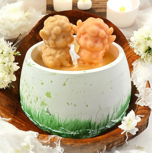 Eco soy wax candle with French Vanilla essence 2 baby sheep
