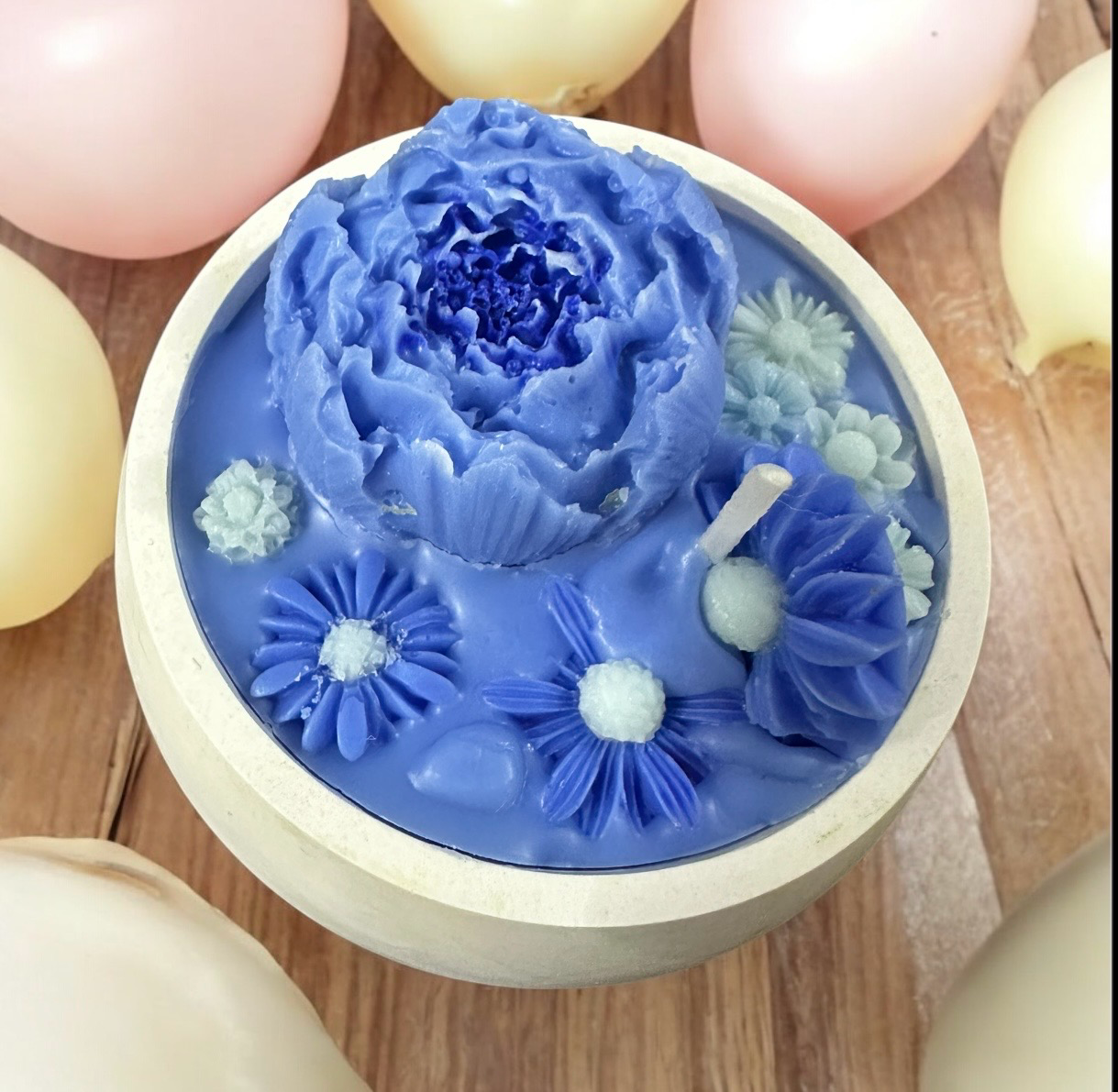 Blue Flower Soy Candle French vanilla essence